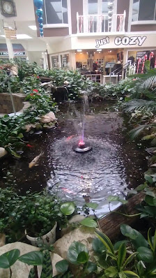 Piccadilly Mall photo 3