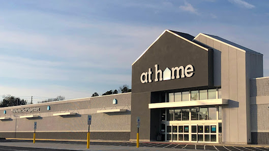 Laurel Square photo 4