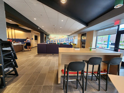 Golden Valley Shopping Center photo 2