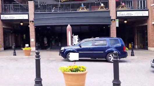 Pullman Square photo 3