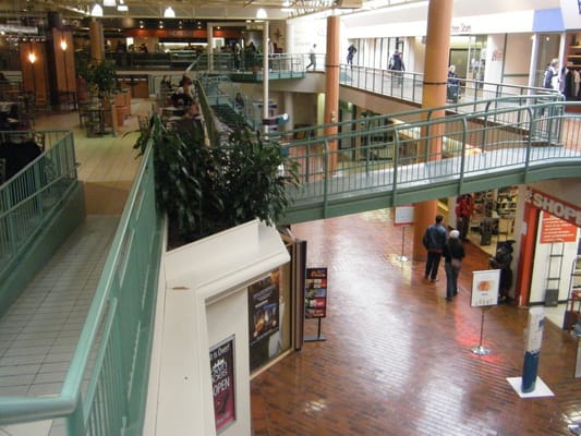 Confederation Court Mall
