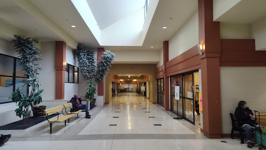 Forest Lane Shopping Centre photo 2