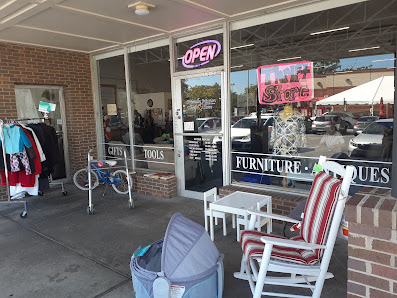 Victory Drive Shopping Plaza photo 2