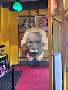 Streets of Woodfield photo 4