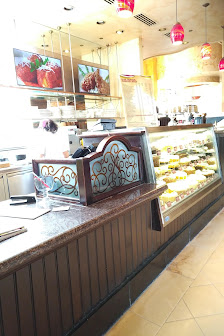 Menlo Park Mall photo 5