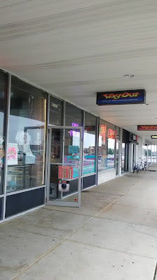 Roosevelt Mall photo 4