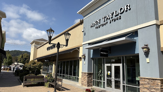 Tanger Outlets Asheville photo 5