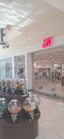 The Shoppes at Buckland Hills photo 4