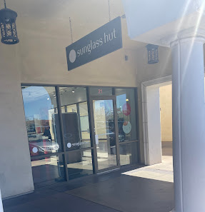 Sunglass Hut photo 1