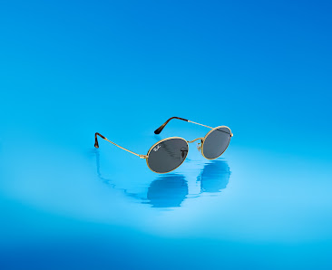 Sunglass Hut photo 4