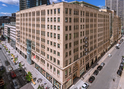 Montreal Eaton Centre photo 5