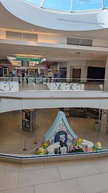 The Shoppes at River Crossing photo 2