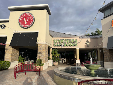 Shoppes at University Center photo 5