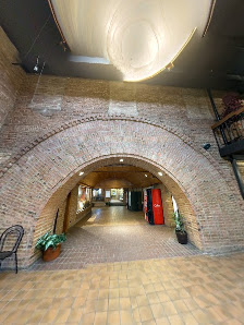 Ice House Mall & Village Shops photo 7