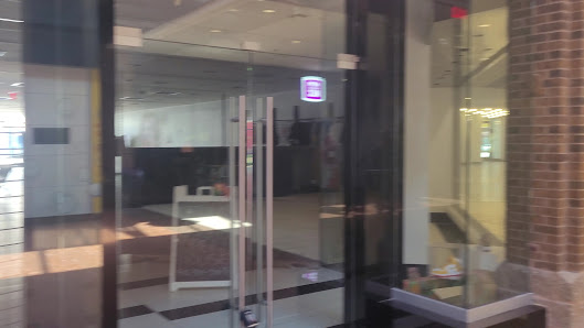 Calhoun Square photo 3