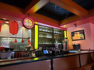 Fountain Plaza photo 2