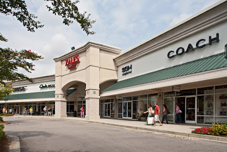 Charlotte Premium Outlets photo 6