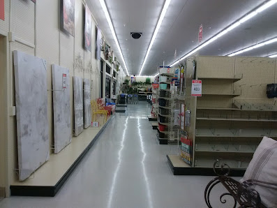 Twin Lakes Plaza photo 2