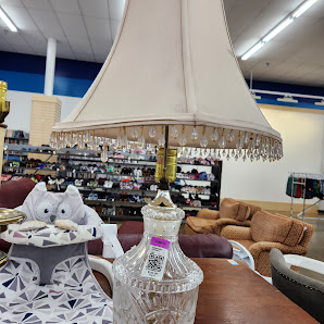 Buckingham Square photo 3