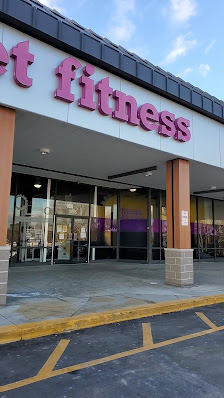 Dedham Plaza photo 3