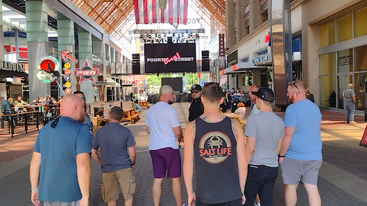 Fourth Street Live! photo 3