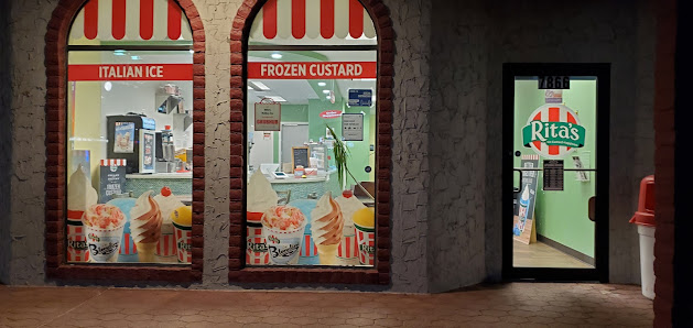 Plaza At Chapel Hills photo 2