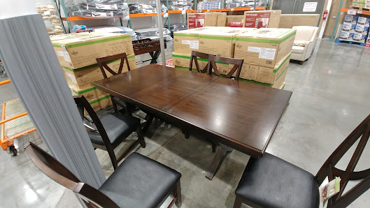 East Chase Market Center photo 4