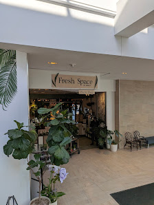 Londonderry Mall photo 2