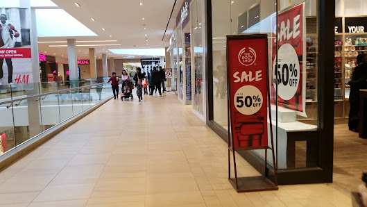 Londonderry Mall photo 3