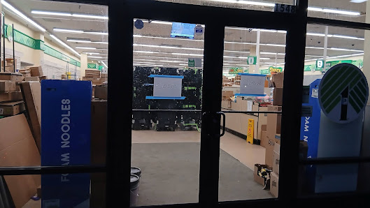 Hechinger Mall photo 3