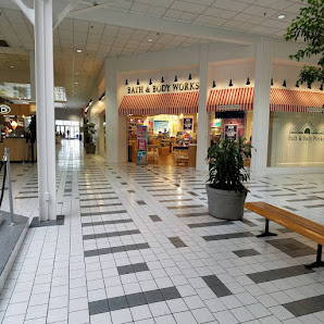 Hudson Mall photo 7