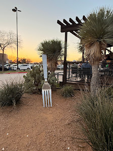 Las Colinas Plaza photo 2