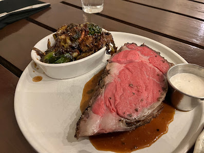 Las Colinas Plaza photo 5