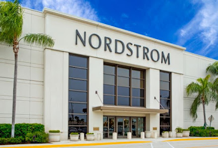 Lincolnwood Town Center photo 6