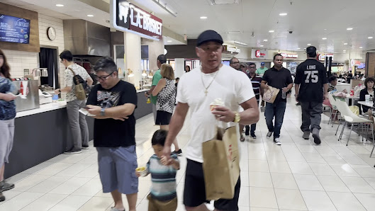 Ala Moana Plaza photo 6