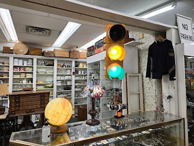 Liberty Plaza/Possum Park Mall photo 3