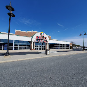 Peoples Plaza photo 1