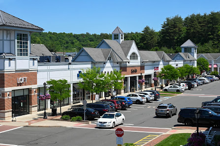 The Shops at Farmington Valley photo 4