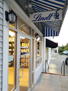 Lee Premium Outlets photo 2