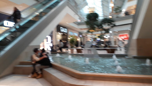 CF Fairview Pointe Claire photo 3