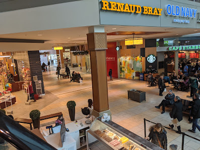 CF Fairview Pointe Claire photo 4