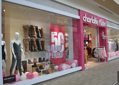 Pheasant Lane Mall photo 4