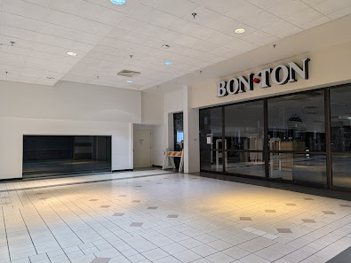 Colonial Park Mall photo 1