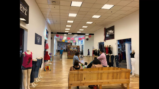 Plaza Garland photo 3