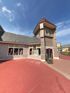 Mackinaw Crossings photo 5