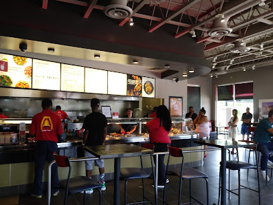 Village Square Shopping Center photo 4