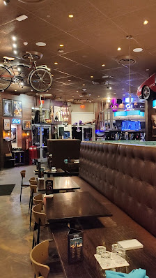 Fox Plaza Shopping Center photo 3