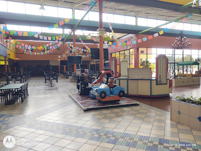 Town square mall photo 2