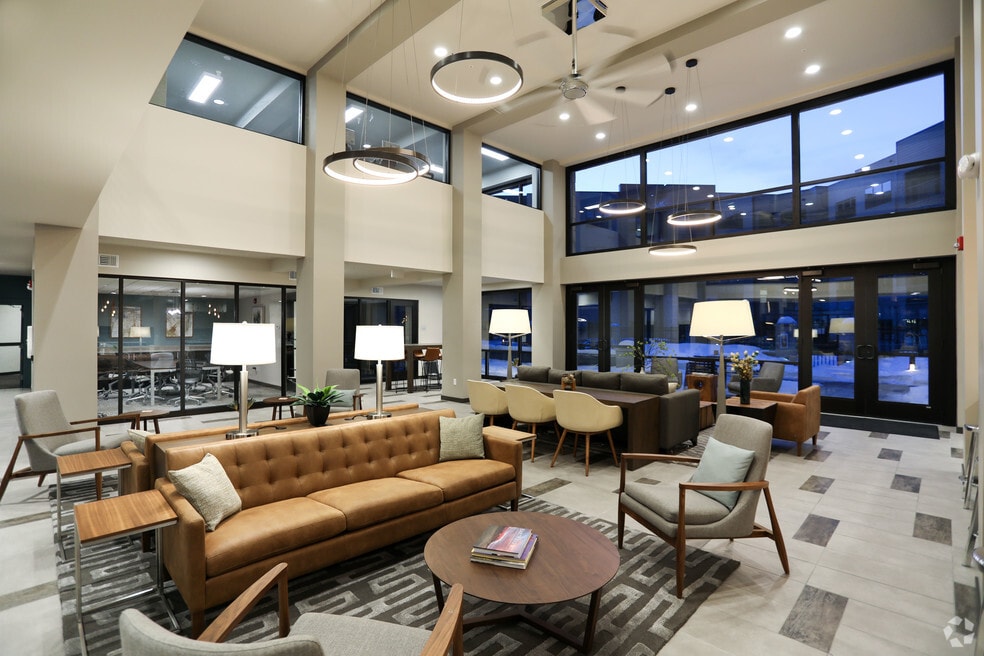 HOTWORX - Billings, MT - Grand Center