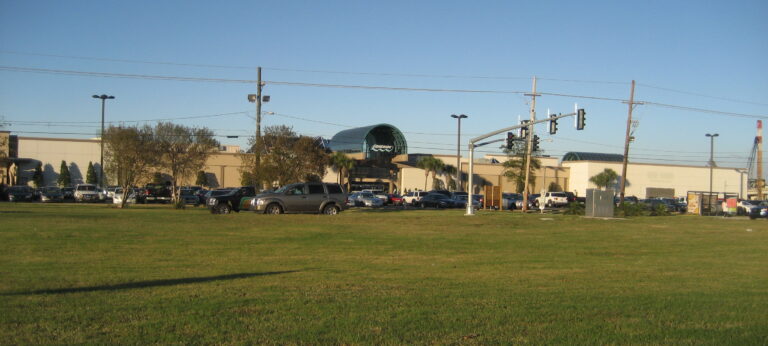 Lakeside Shopping Center